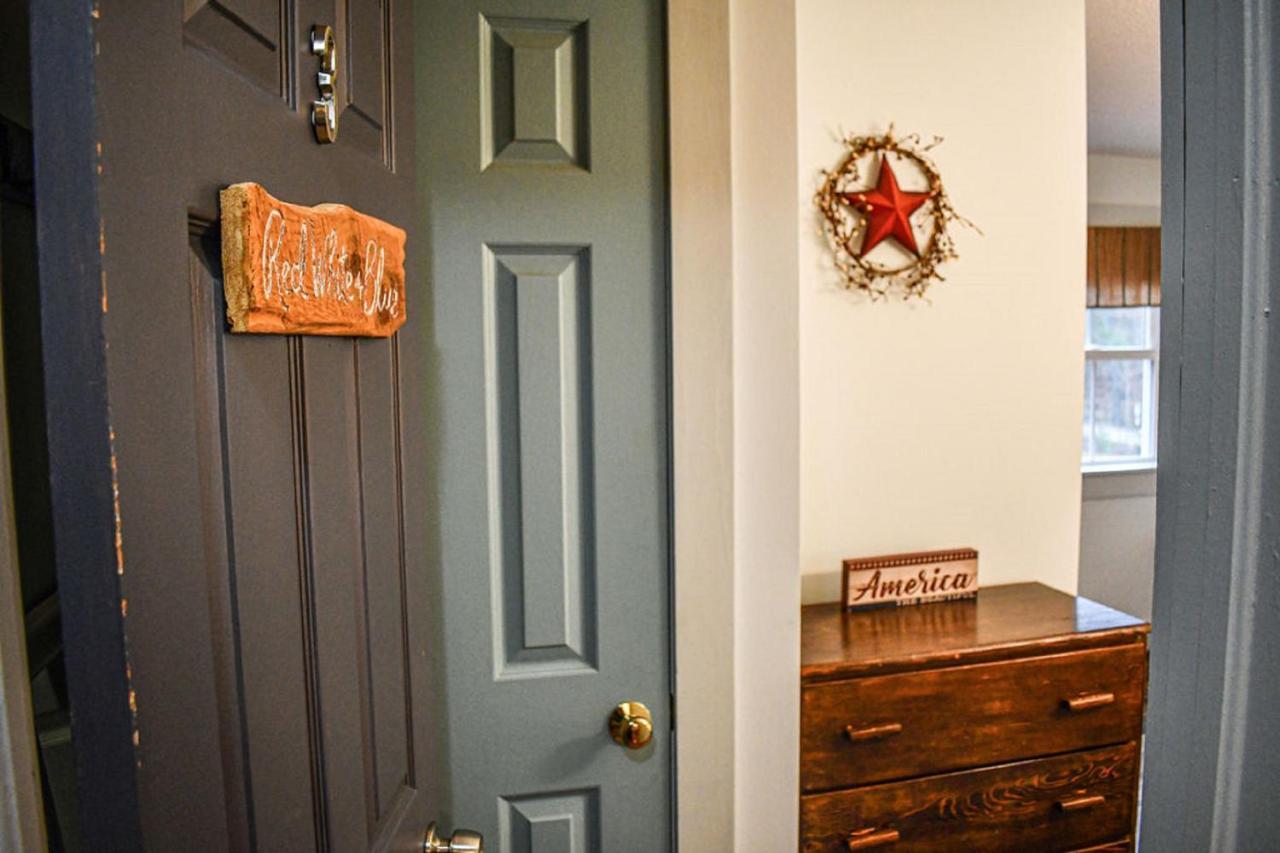Brook Road Inn Goshen Экстерьер фото