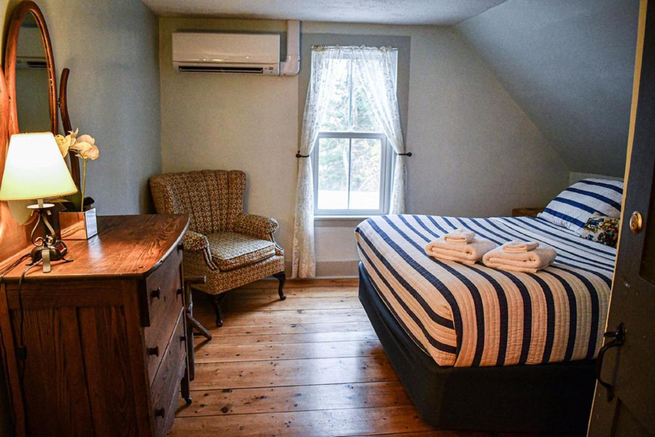 Brook Road Inn Goshen Экстерьер фото